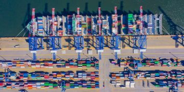 Understanding the New US Trade Deal: Impacts on US, Canada & Mexico - Cover Image